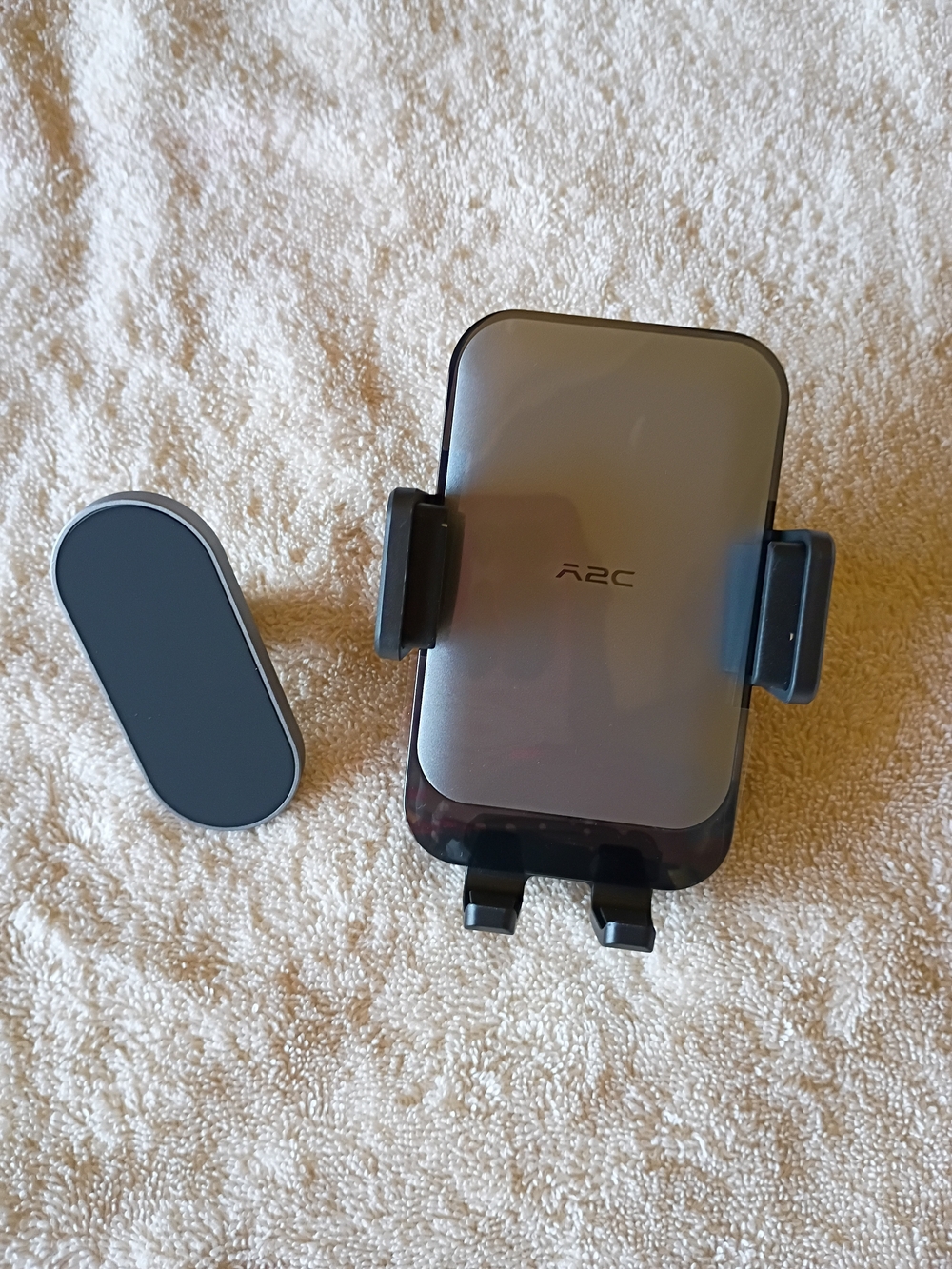 A2C Magnetic Golf Cart Phone Holder – NWT